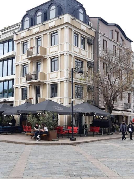 Romanticatbilisi Esterno foto
